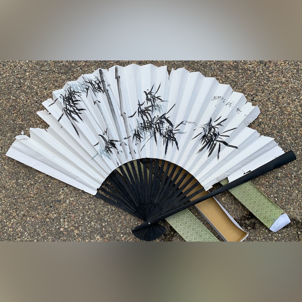 TLC Vintage Handpainted Bamboo Wall Fan 32” tall (ripped) - Picture 9 of 9